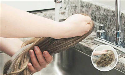 How to Wash a Synthetic Wig