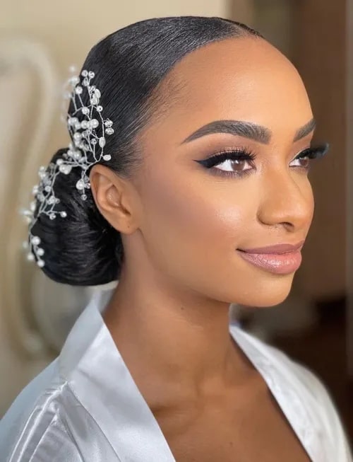 short haircuts for black women with round faces