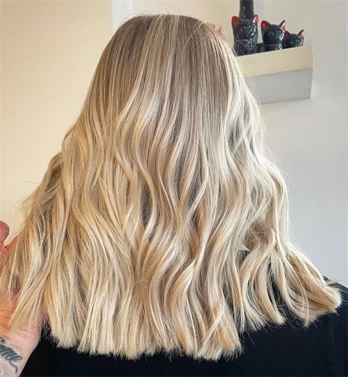 What is butter blonde hair color?