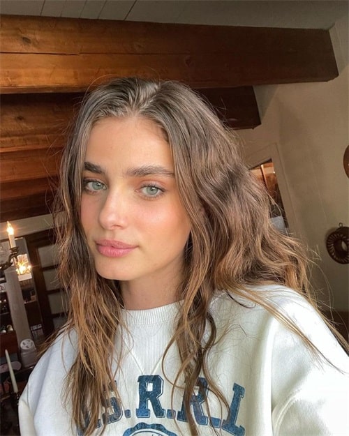 Who is the best for candlelit brunette hair color?