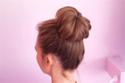 donut bun hairstyle