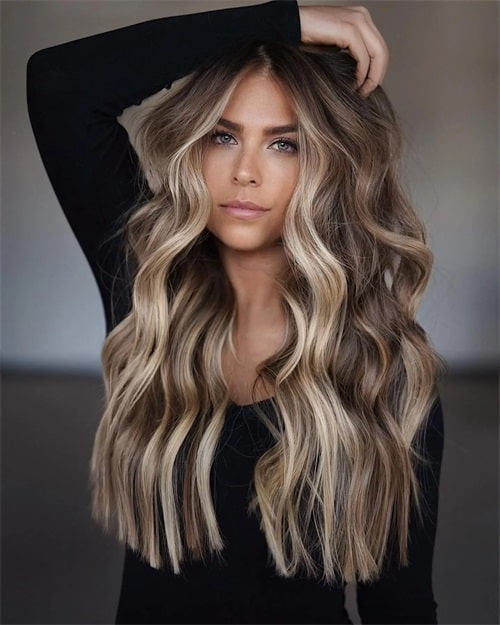 blonde money piece hair
