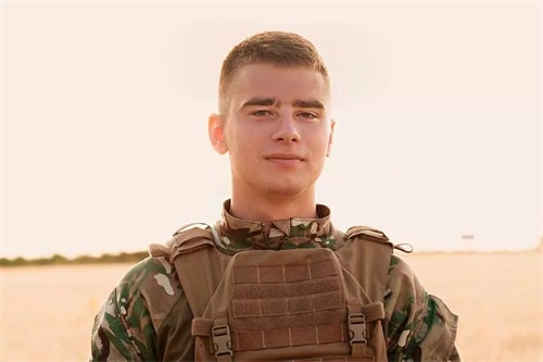 hottest military haircuts for 2023