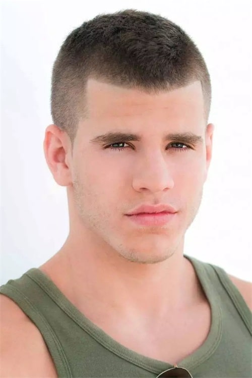Regulation of military haircut