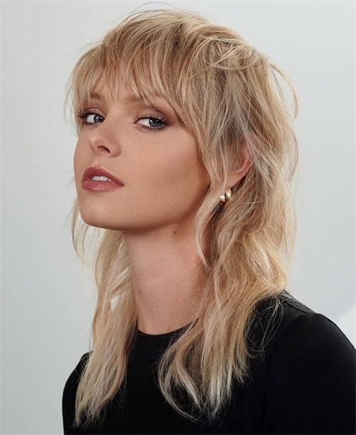 What is the modern mullet hairstyle?