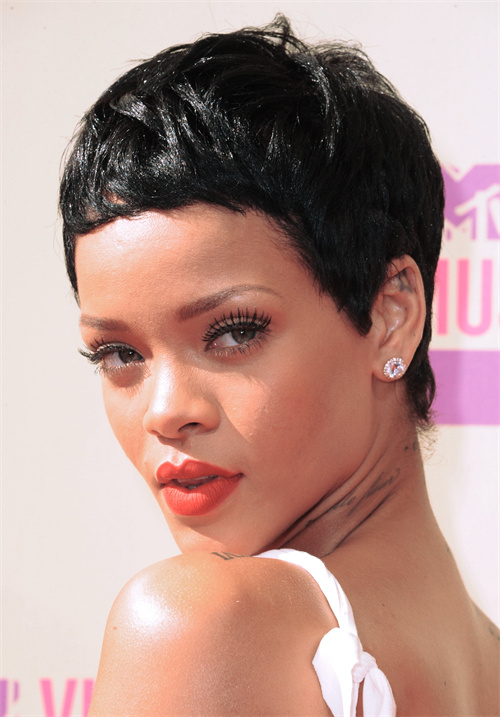 rihanna short wig