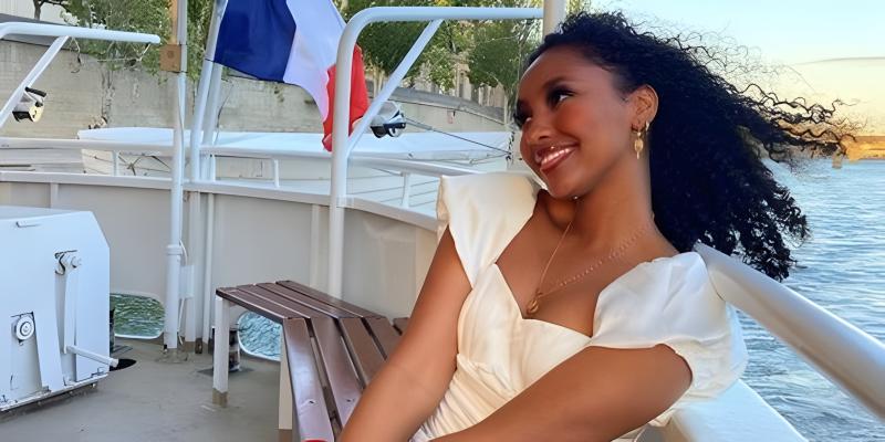 7 Elegant Christmas Party Hairstyles