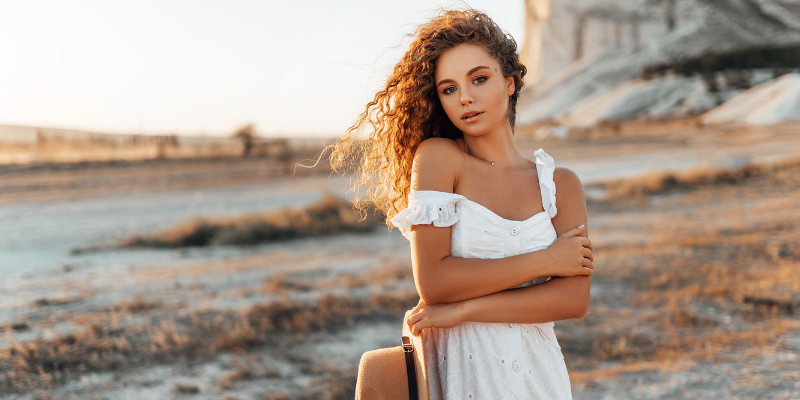  How to Install The Blonde Highlight Kinky Straight Hair Full of Weekend Vibes